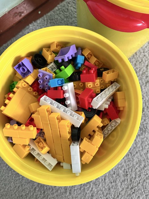 Продается детское лего 2 ведра