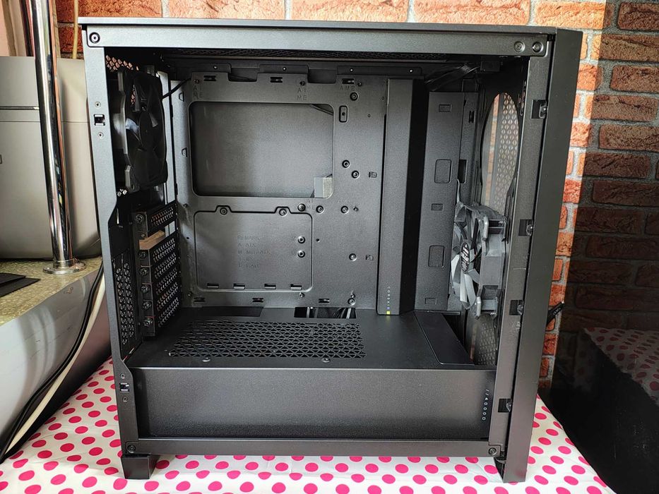 Carcasa PC Corsair 4000D Airflow Black.