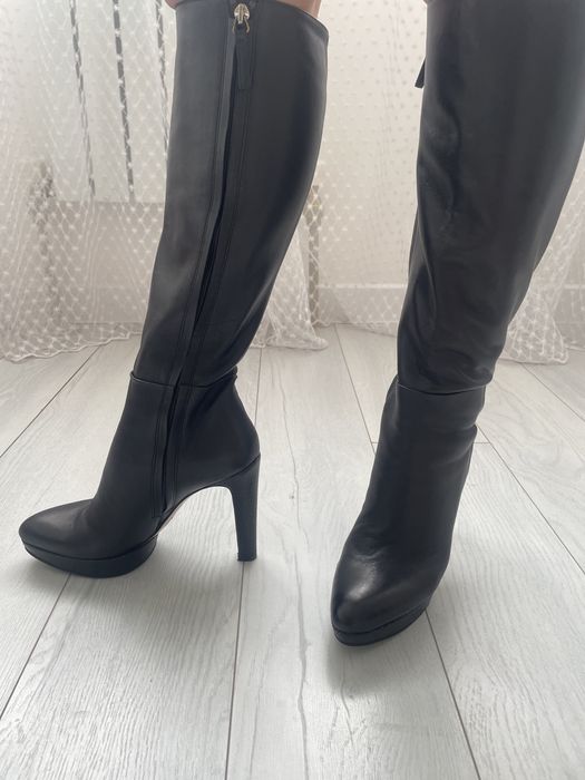 Только для стильных: Сапоги HUGO BOSS женские осень