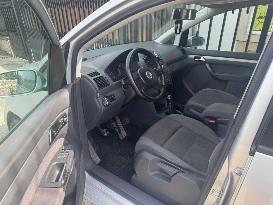 Volkswagen Touran  2006 1.9 TDI - 7 locuri