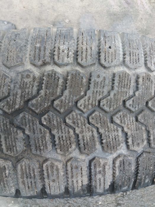 Продам зимние шины YOKOHAMA Б/У