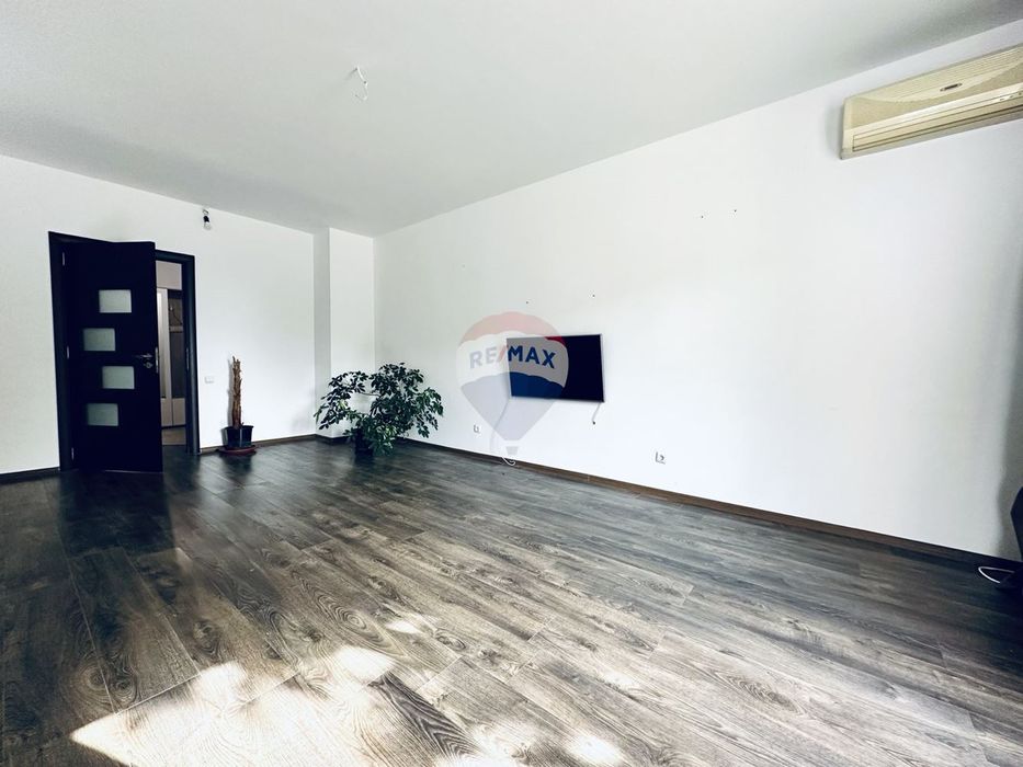 Продава се Тристаен апартамент в Балчик - 95 кв.м за 818 €/кв.м - Снимка #3