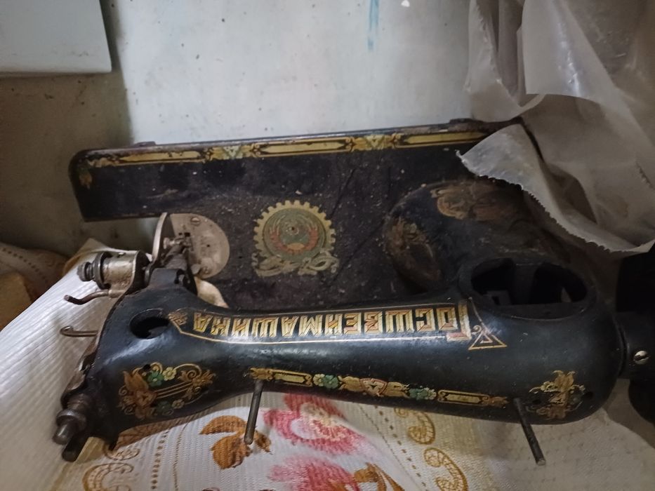 Швейная машинака