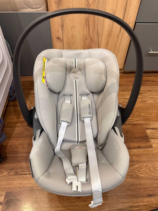 Столче за кола Cybex Cloud G i-Size Plus + Isofix база Cybex Base G