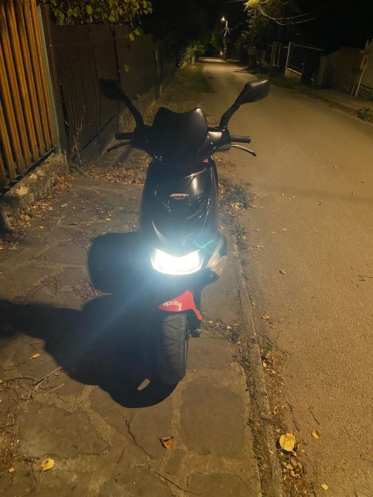Продавам Aprilia Sr