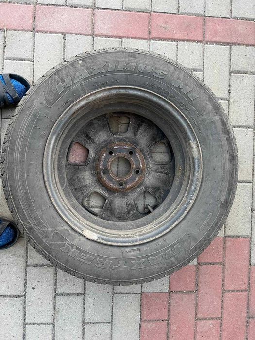 4 jante Duster cu anvelope 215/65 R16