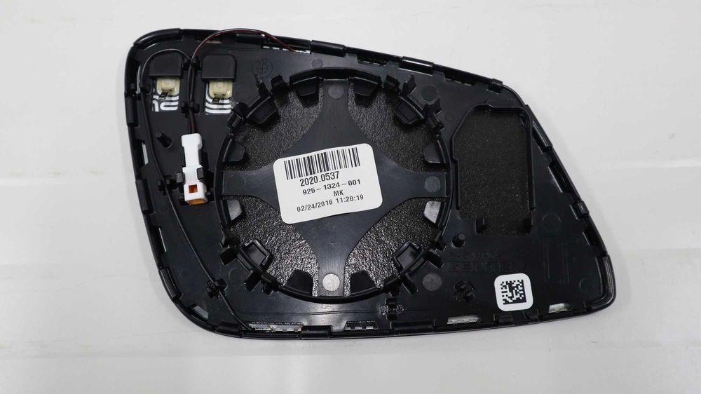 Чисто ново стъкло ляво огледало БМВ Ф20 Ф30 Ф31 Ф32 Ф36 И3 Е84