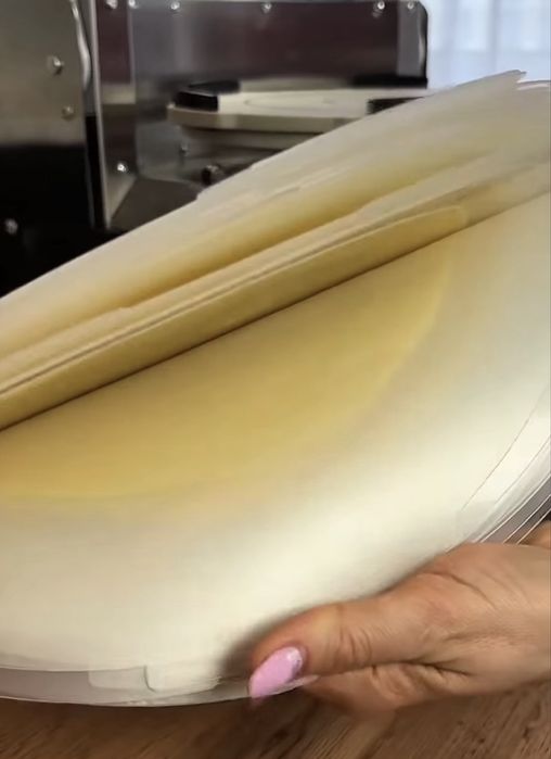 Продается профессиональная тестораскаточная машинка