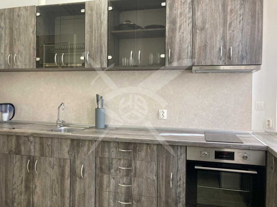 Дава се под наем Двустаен апартамент в София, Център - 80 кв.м за 877.71 € - Снимка #2