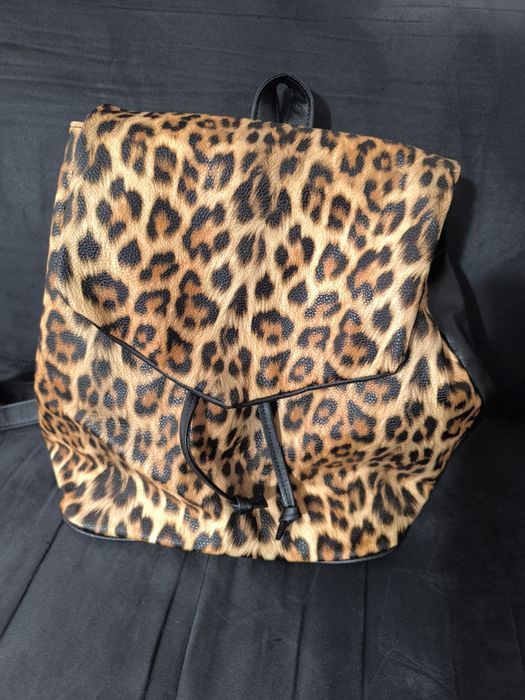 Раница в леопардов принт