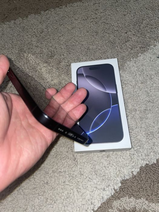 Продам iphone 16 pro