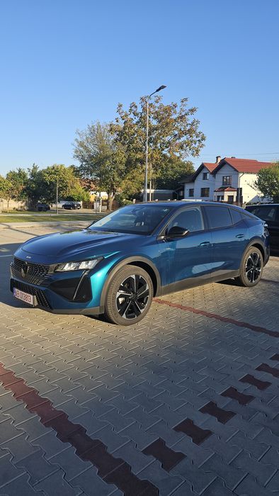 PEUGEOT 408