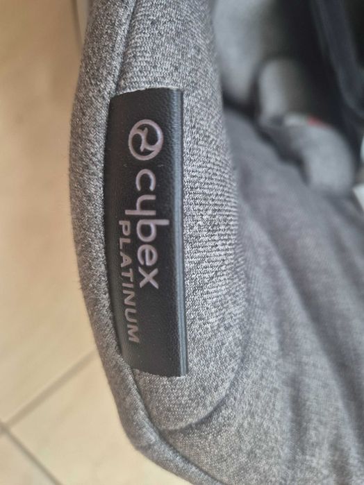 Cybex cloud q столче за кола