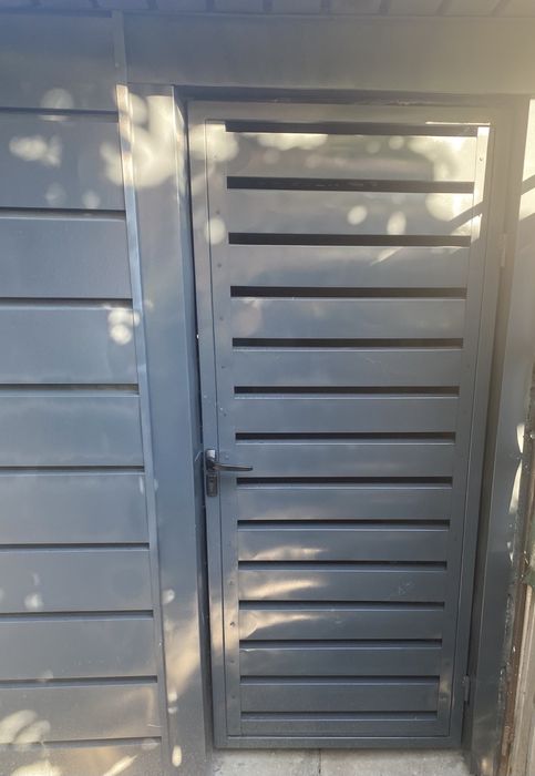 Ограда тип щора Метални врати