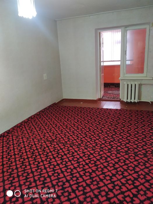 Возле педагогического института сдается квартира без маклера .