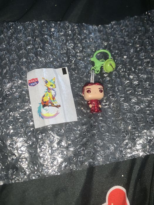 брелок с макс из stranger things