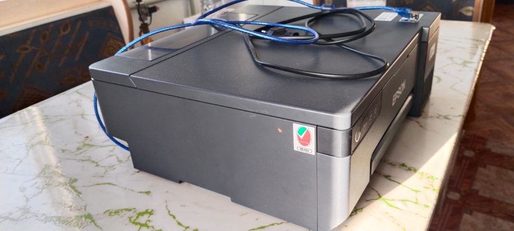 продается принтер epson l8050