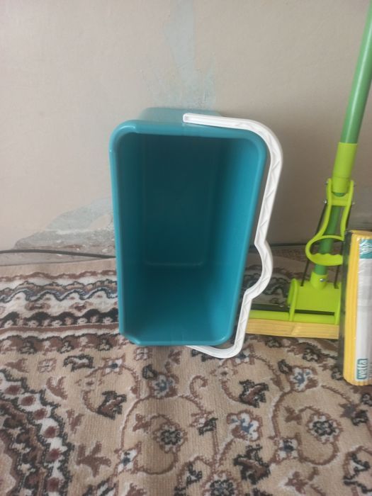 Комплект: швабра и ведро .