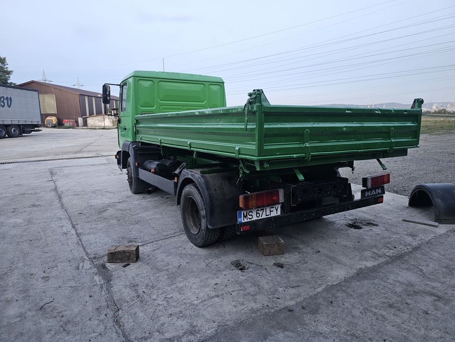 MAN 7.5 ton Basculabil 3 parti