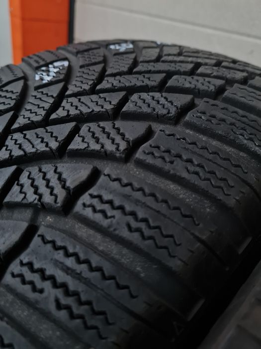 Зимни гуми 4 броя BRIDGESTONE Blizzak LM005 225 50 R17 дот 4520