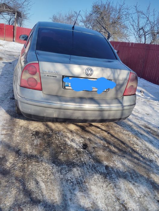 Vând Passat in stare foarte bună an 2005 pentru detalii in privat