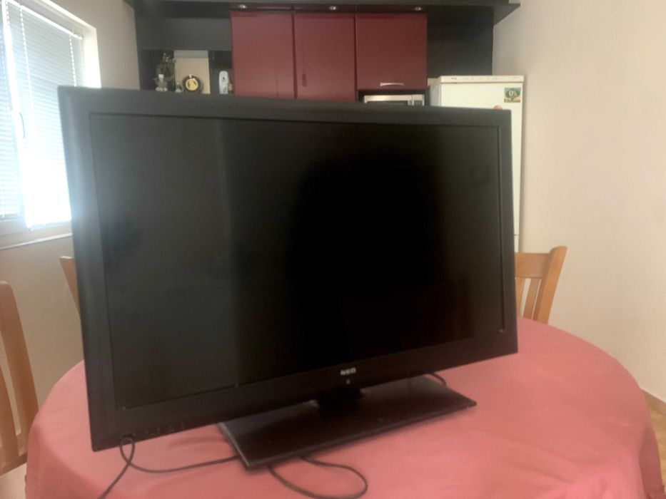 Продавам телевизор NEO 32 инча, в отлично състояние