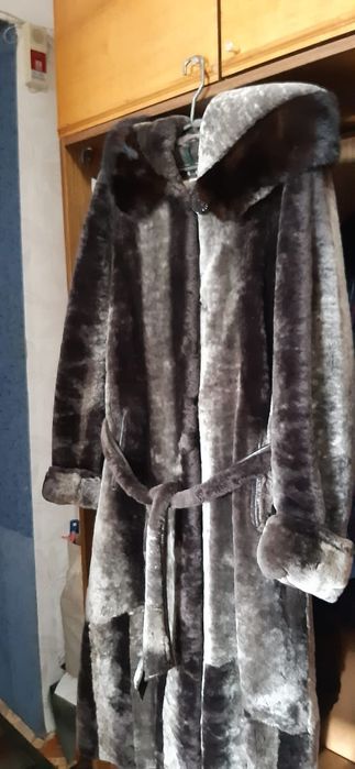 Продам шубу мутон!