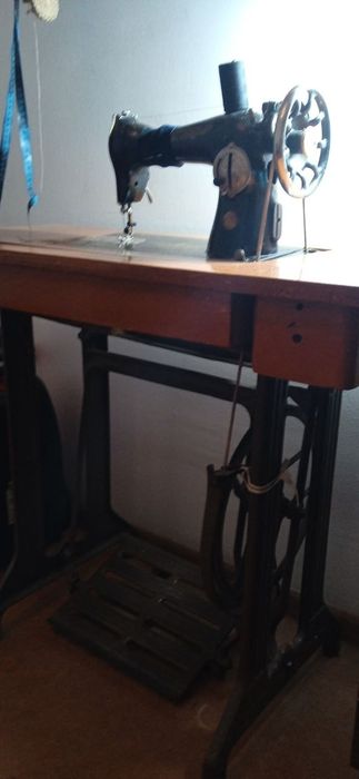 Швейная машинка Зингер