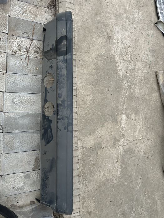 Задний бампер Мерседес 190 w201