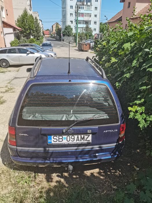 Vand Opel Astra F 1.6 benzina