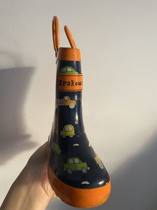 Продам детскую обувь