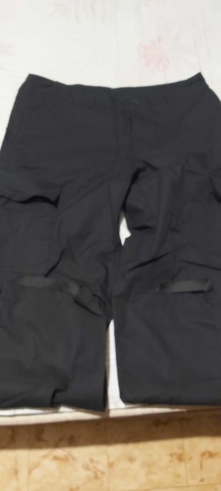 Продавам нов мъжки панталон с много джобове номер 56