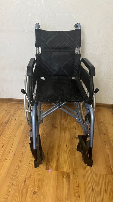 Продам инвалидное кресло