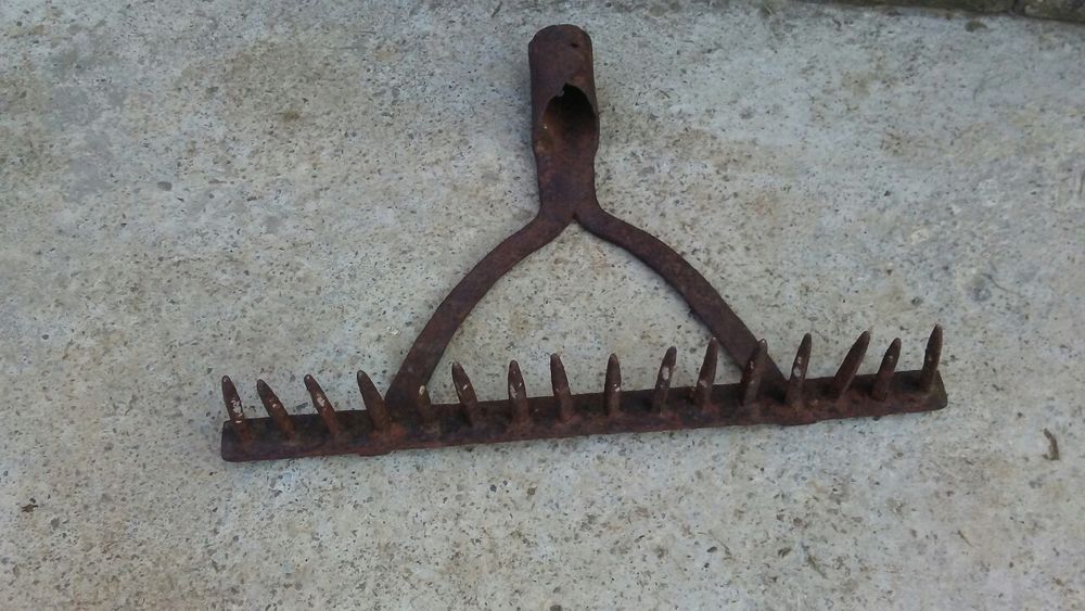 Grebla taraneasca batuta in forja,confec.manual(Handmade)vintaje