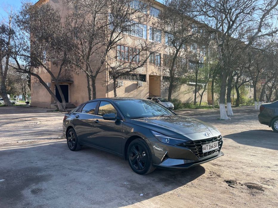 Hyundai Elantra 2021