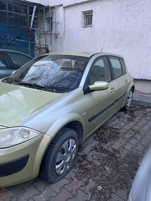 Vand Renault Megane 2 pentru dezmembrare