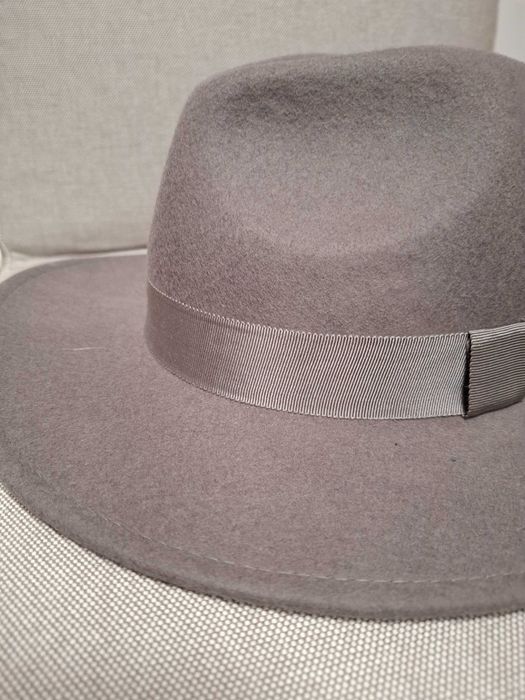 Шапки LIU•JO, H&M