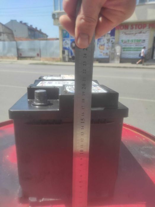 Продавам акумулатор Варта  80AH  70лв.САМО ЛИЧНО ПРЕДАВАНЕ!