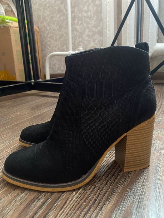 Продам ботильоны