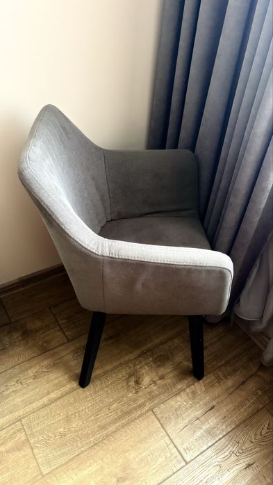 Комплект трапезни столове тип кресло