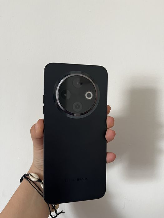 Продаю Tecno Spark 30C,