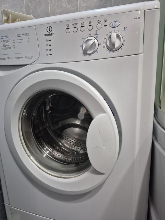 Продам стиральную машинку Indesit