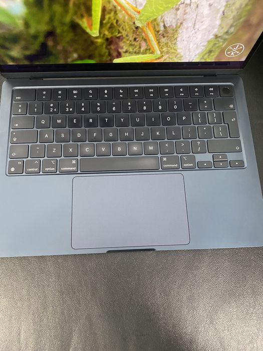 MacBook Air M2 13-inch/ 256 Gb / Space Gray / Cod produs: JXQP