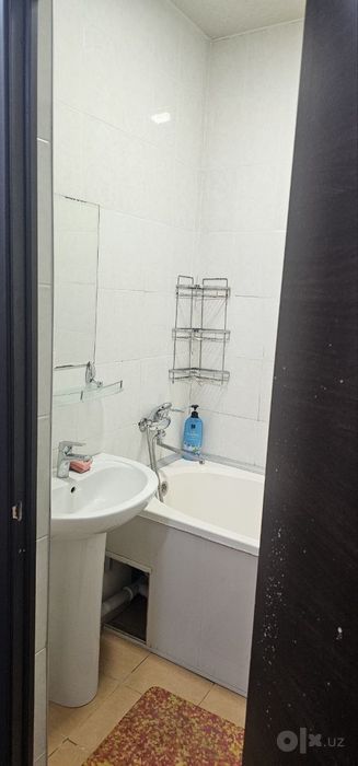 Sergili 5a da 3 xona uy ijaraga beriladi