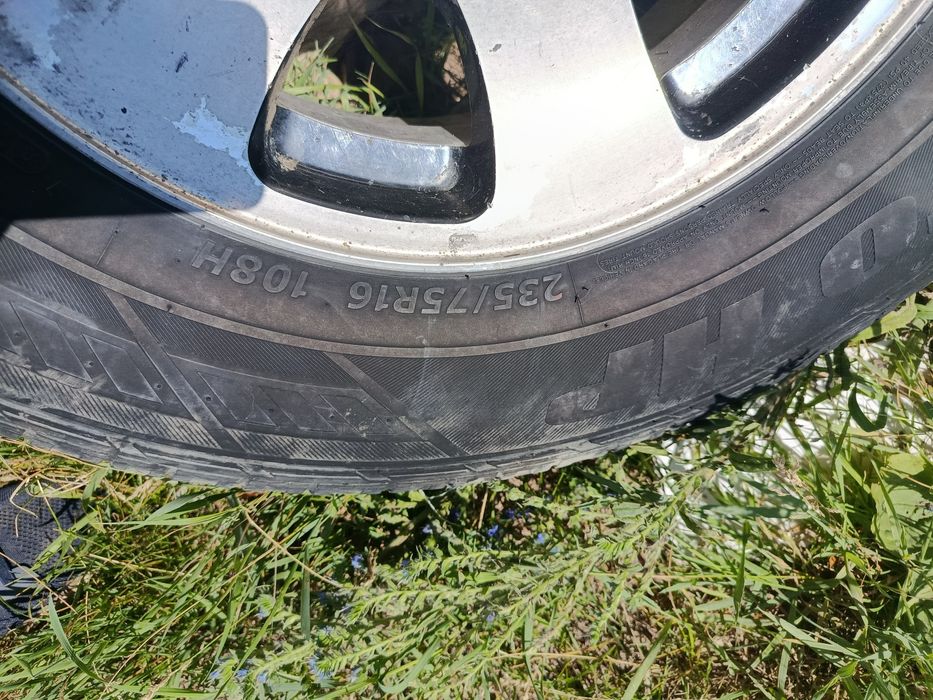 Продам колеса на уаз