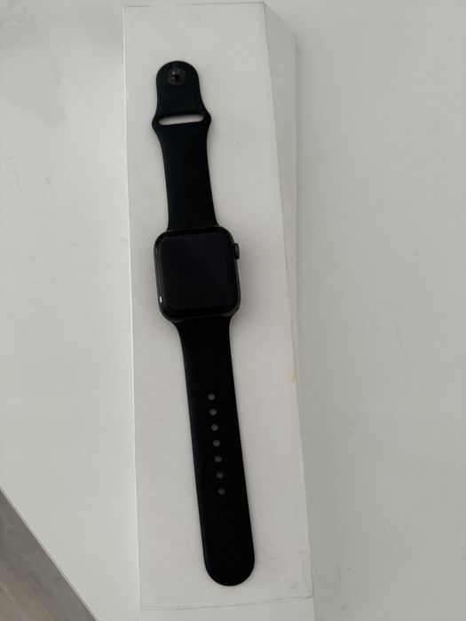 Продам apple watch 6 серия 44 мм