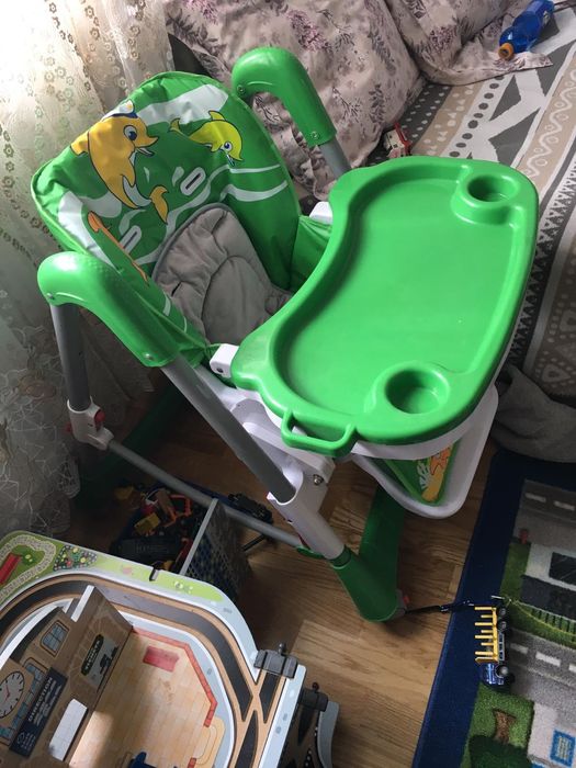 Scaun de masa bebe