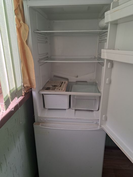 Холодильник INDESIT