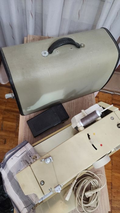 Рабочая машика швейнная