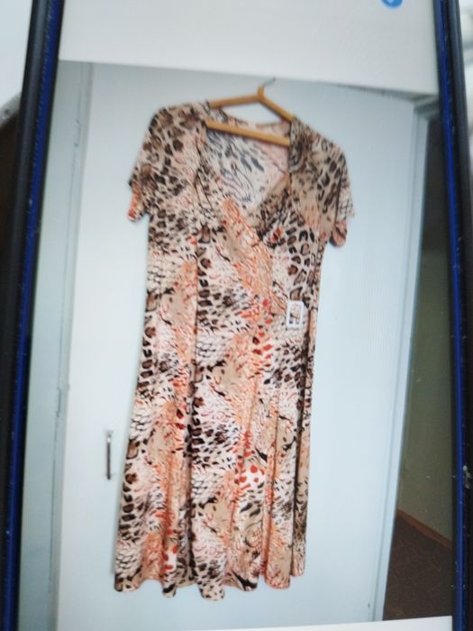 Продам шелковое платье 56размера цена 5000т